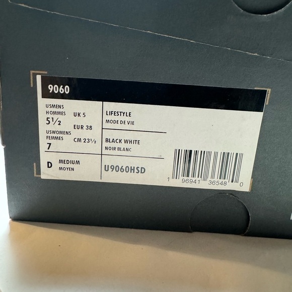 NEW BALANCE 9060 Sneakers Black / Sea salt - Picture 16 of 16